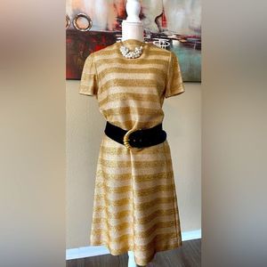 👗 RARE 1960s Gold w/Cream underlay Dress